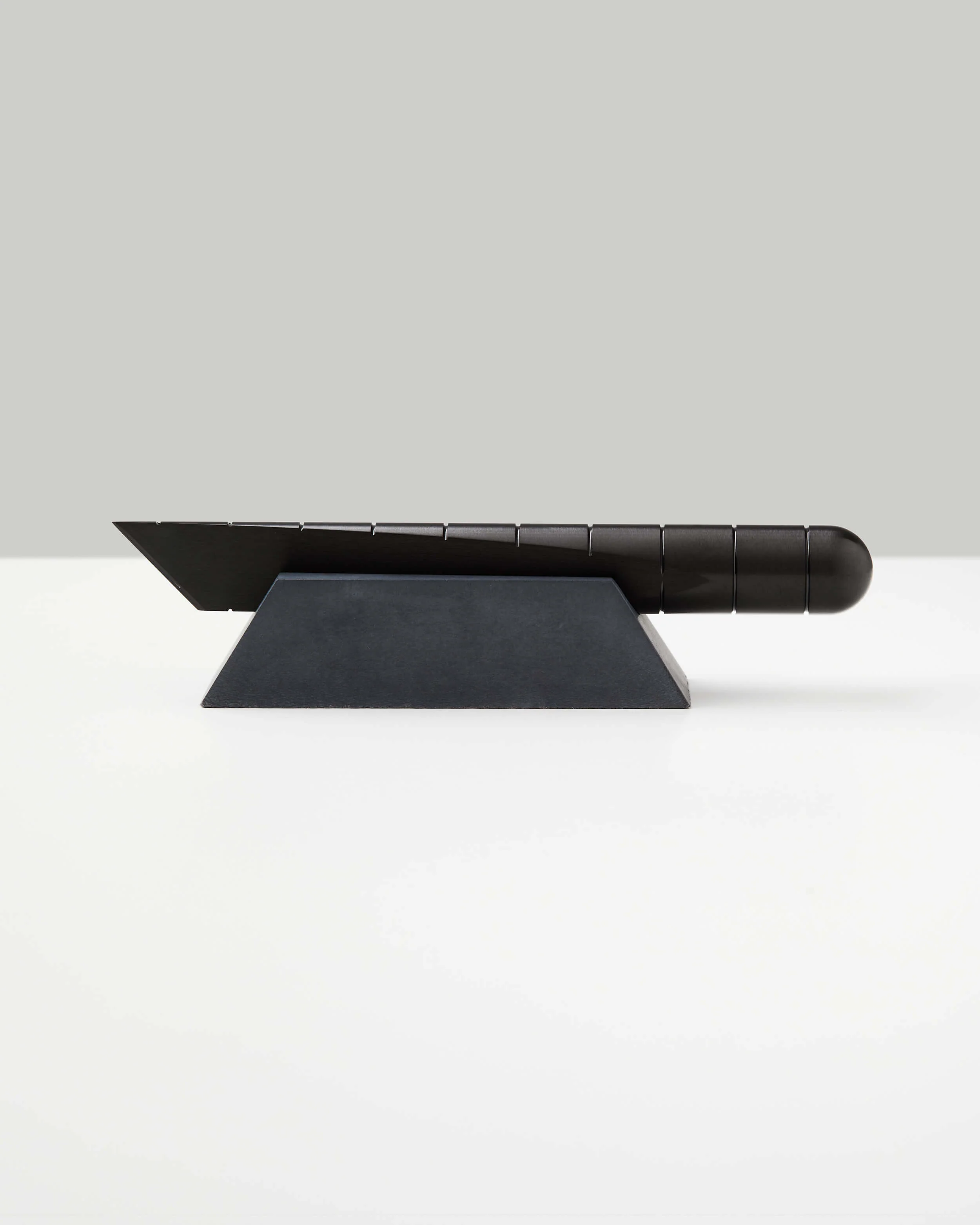 Desk Knife Plinth - Image 4
